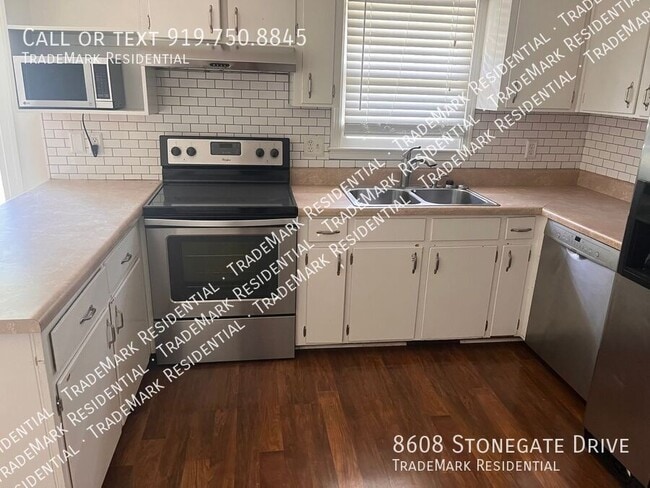 Photo - 8608 Stonegate Dr