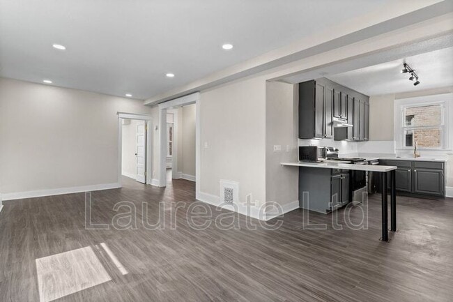 Photo - 1152 N Emerson St Unidad #2