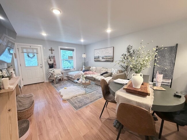 Photo - 1111 Washington Ct Unit 2