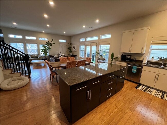 Photo - 2512 E Zion Rd
