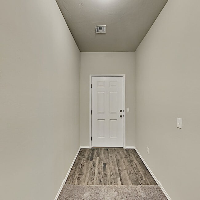 Photo - Very Nice 3 Bedroom 2 Bath Home in Yukon Schools