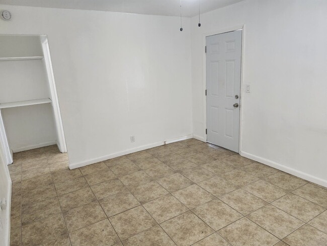 Photo - 1 bedroom 1 bath available in Dos Palos, CA.