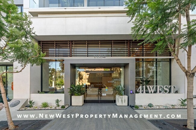 2604 Fifth Ave Unit 206