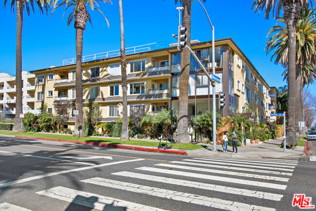 Building Photo - 757 Ocean Ave Unit 314 Rental
