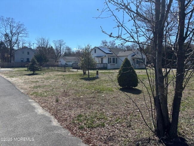 Photo - 633 Hulses Corner Rd