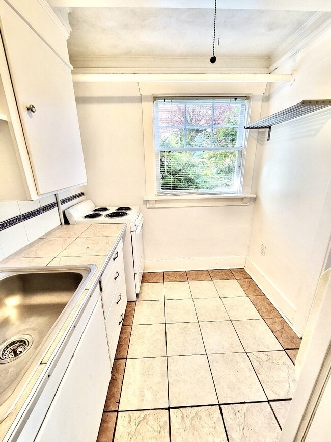 Photo - 901 N M St Unit 2