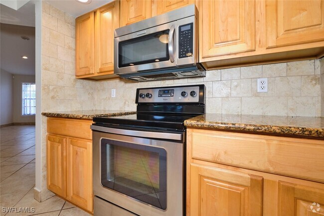 Building Photo - 2614 SE 12th Pl Rental