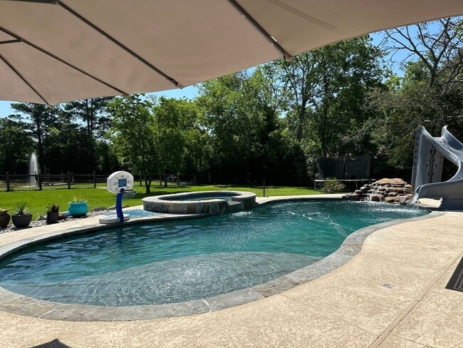 Photo - 885 Box Car Rd