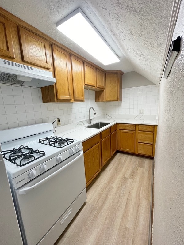 Photo - 321 N Main St Unit Apt 3
