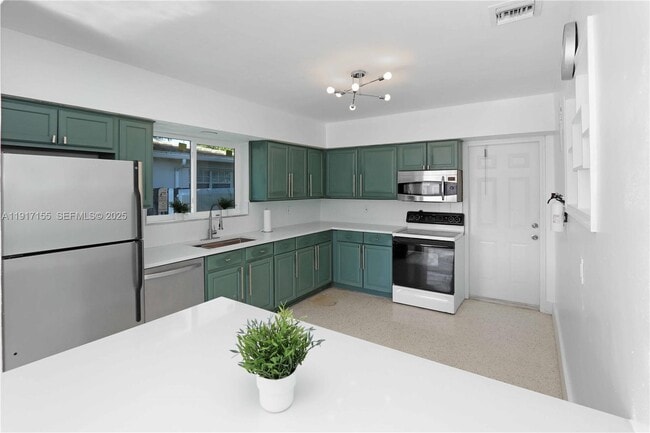 Photo - 39 SE 13th Terrace