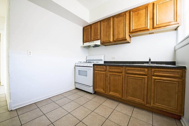 Photo - 8056 S Drexel Ave