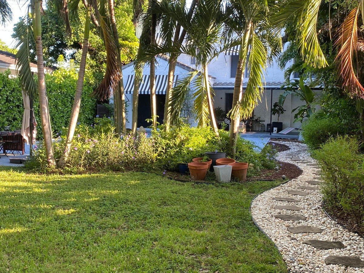 Photo - 4323 SW 10th St Casa