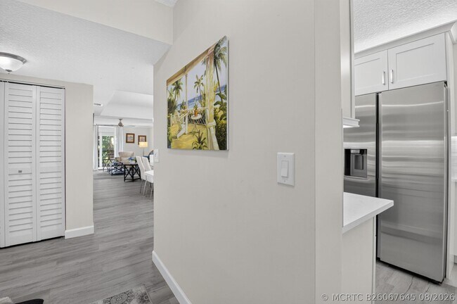 23249 Barwood Ln N Unit 305