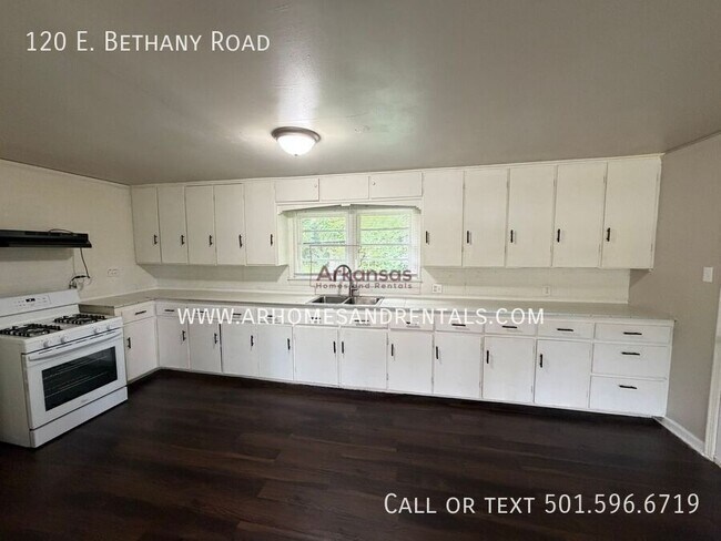 Photo - 120 E Bethany Rd