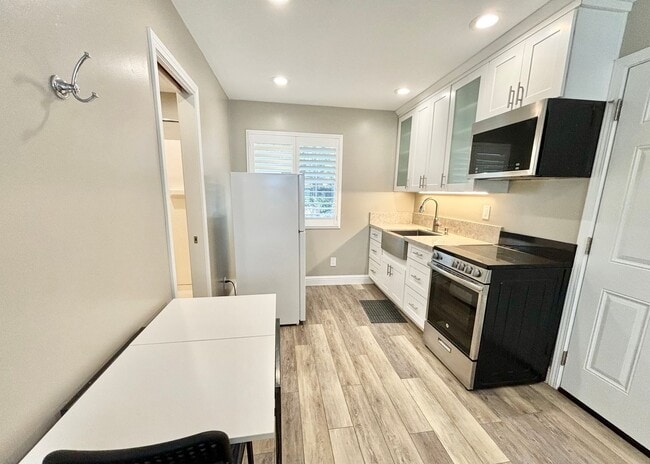 Photo - Fully Furnished Studio Near Nugget