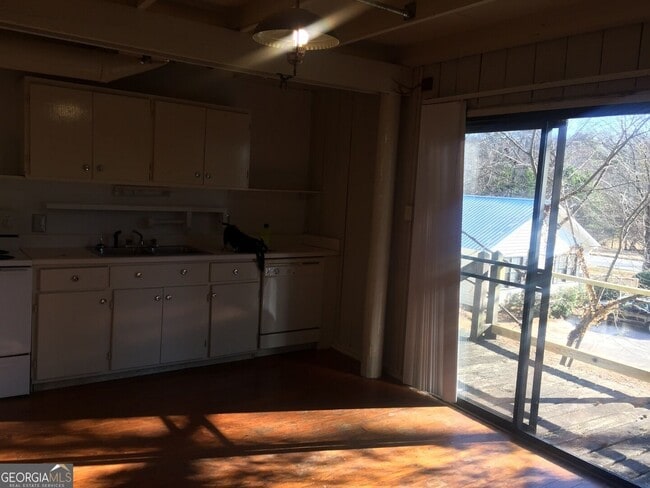 1453 S Barnett Shoals Rd