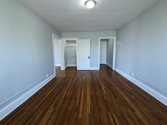 Ashland Avenue Apartments - Ashland Avenue Apartments