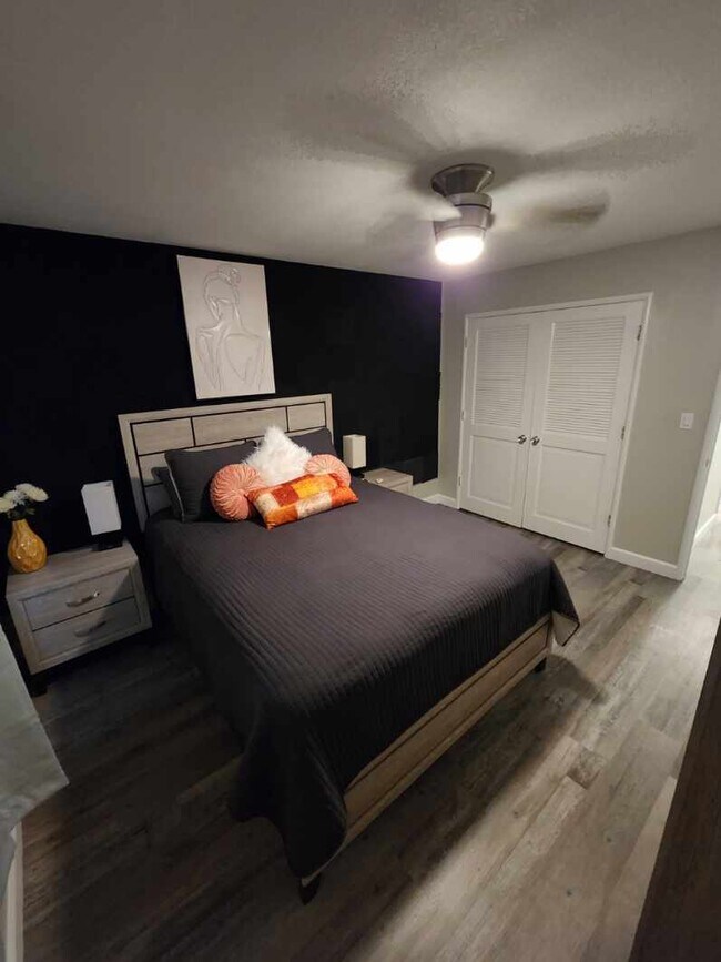 Photo - 5180 N Wishon Ave Unit 302 Furnished