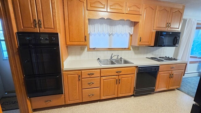 Photo - Charming 3-Bedroom Home on Spacious Land Just South of Ankeny