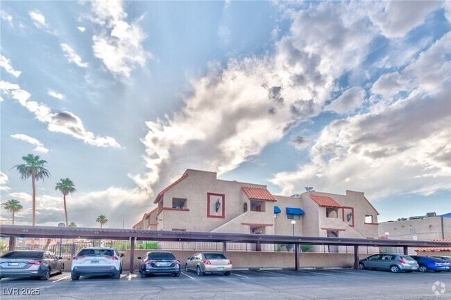 Building Photo - 4150 Sanderling Cir Unit 455 Rental