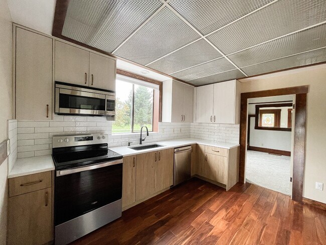 Building Photo - 9905 NE 46th Ct Rental