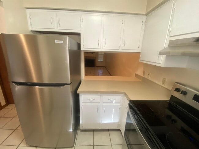 Photo - 1102 Greentree Ct Unit F