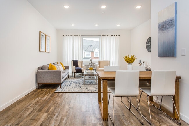 Photo - Lexington at Carteret