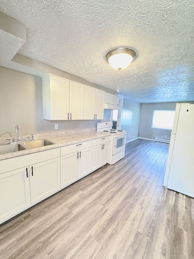 Building Photo - 705 S Courtland Ave Unit 703-B South Courtland Avenue Rental