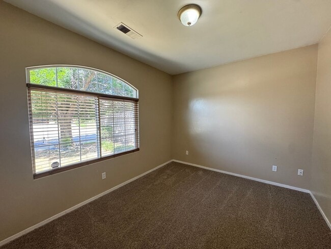 Photo - NW Bakersfield home!