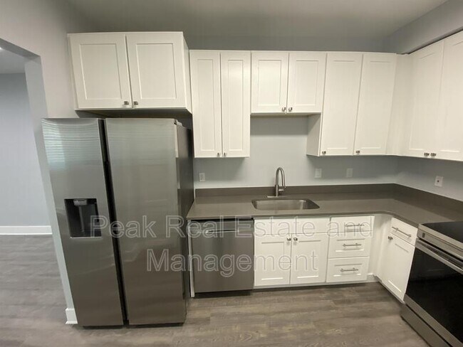 Photo - 459 Ethel Ave SE