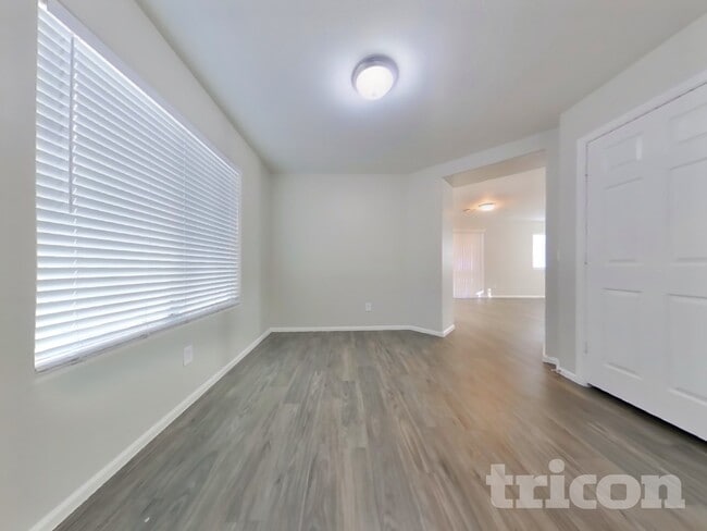 Photo - 23634 W Tamarisk Ave