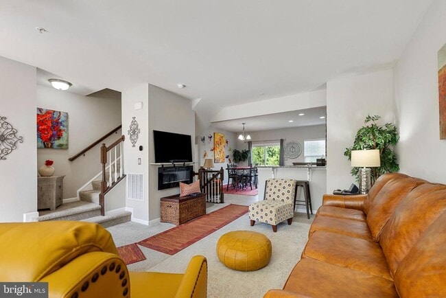 Photo - 337 Cherrystone Ct