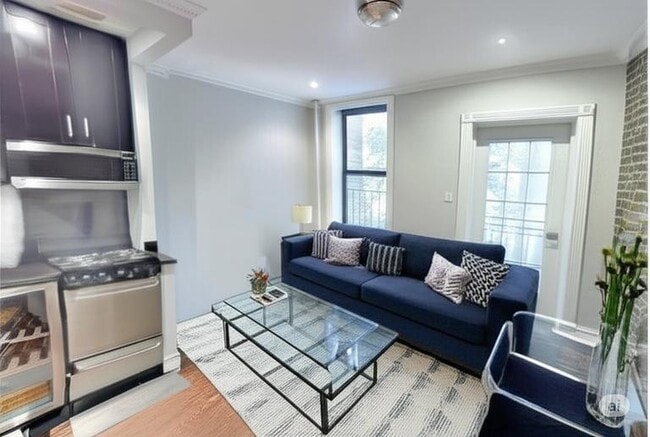 Building Photo - 221 Mott St Rental
