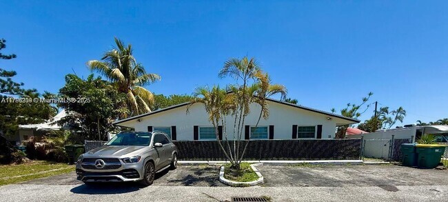 Building Photo - 5160 SW 26th Ave Unit A Rental