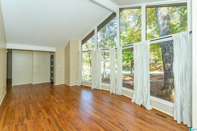 Photo - 1928 Indian Lake Dr