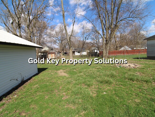 Photo - MUNCIE 3 BR 1 BA House with Garage and Covered Porch (SECTION 8 APPROVED)