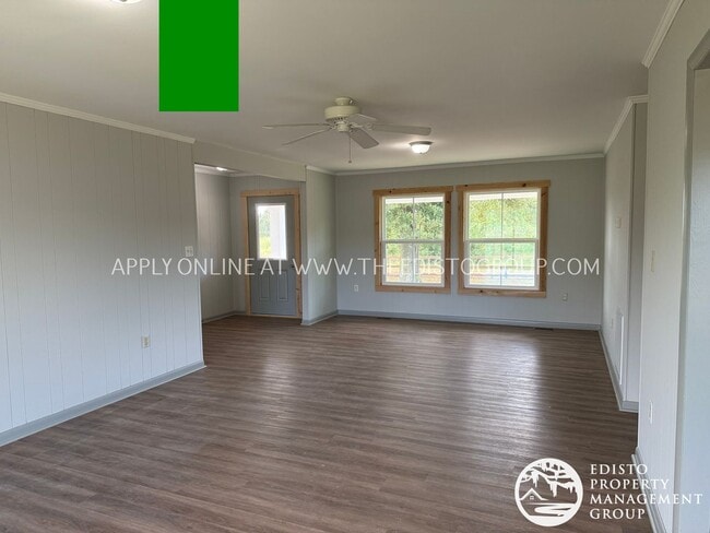Photo - Remodeled Country Home with Privacy, Stora...
