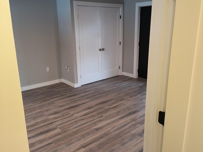 Photo - 143 E Main St