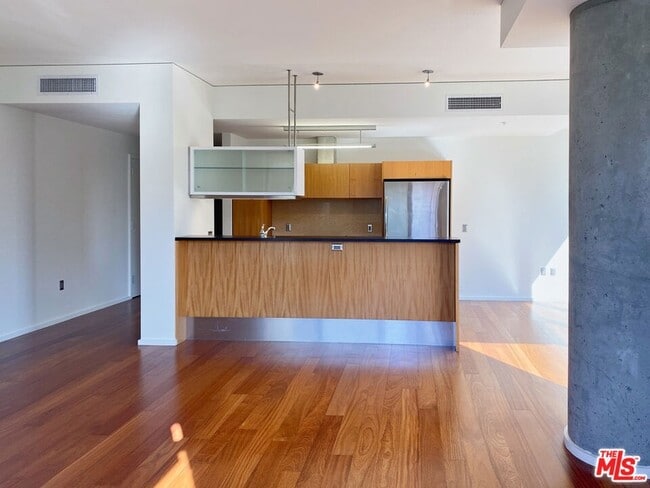 Photo - 1155 S Grand Ave