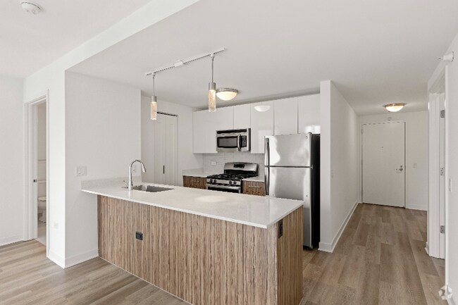 Building Photo - 420 N Orleans St Rental