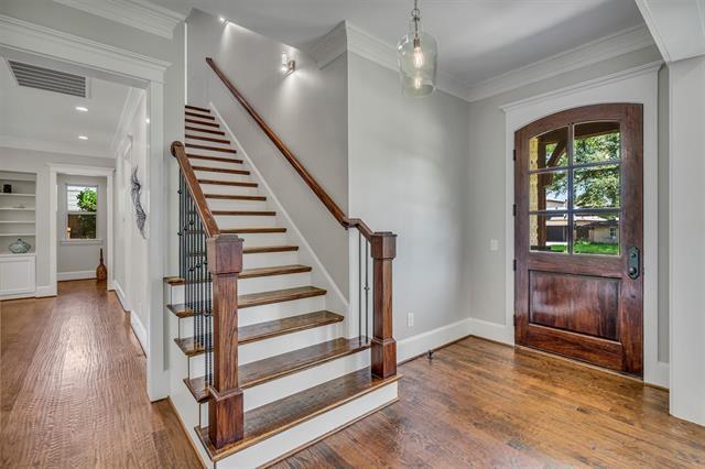 Photo - 6811 Deloache Ave