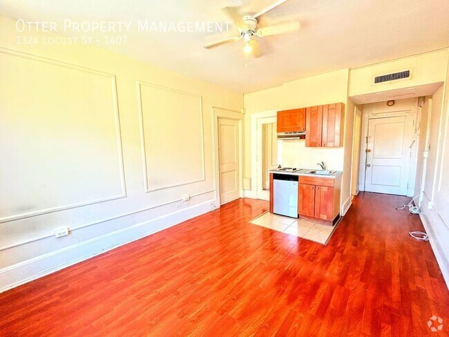 Building Photo - Enchanting Center City Studio with Gorgeou... Rental