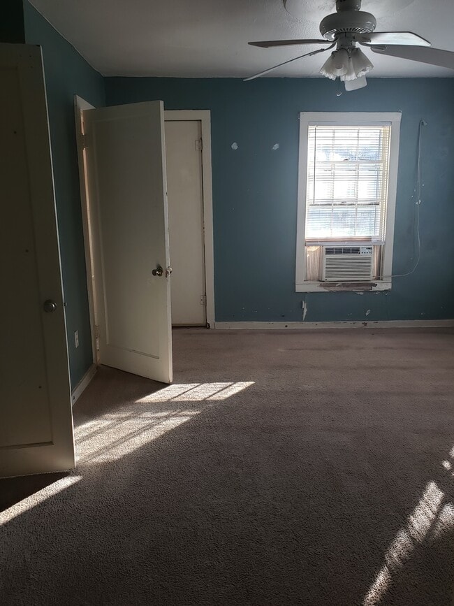 Photo - 749 E N 12th St