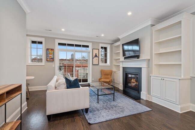 Photo - 2038 N Burling St Unit 2