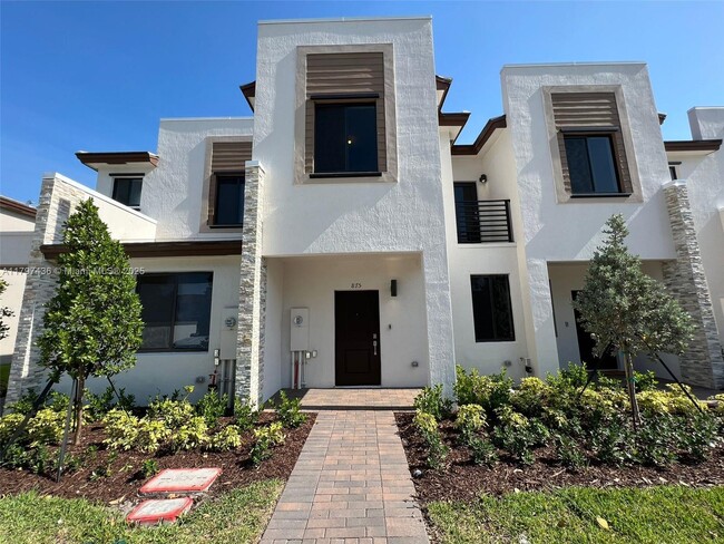 Photo - 875 NE 211th St Townhome