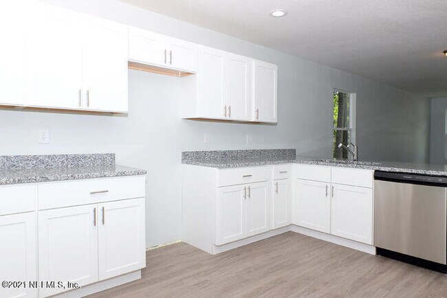 Photo - 4033 Owen Ave