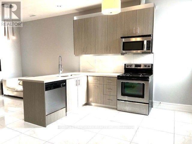 Photo - 220 Ossington Ave