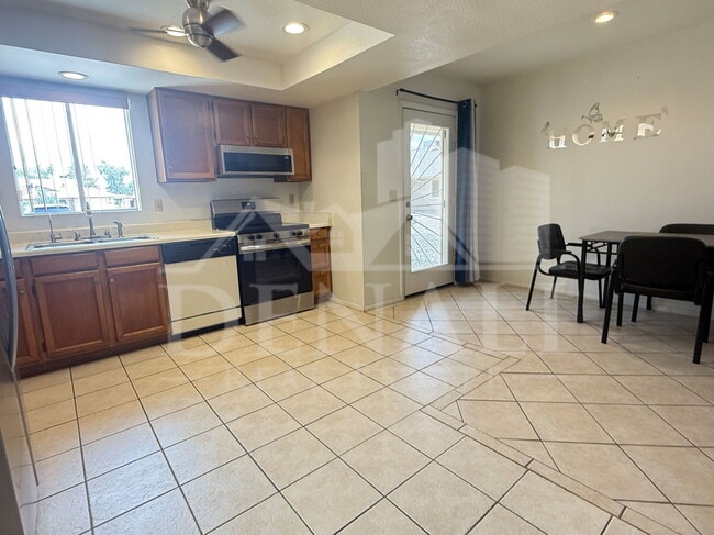 Photo - 1612 Leisure World