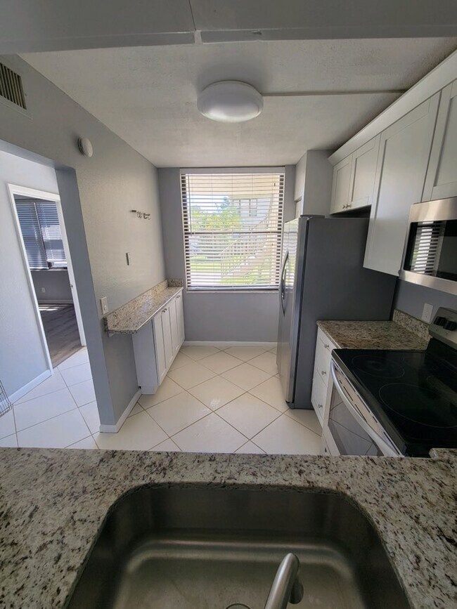 1933 Oyster Catcher Ln Unit 714