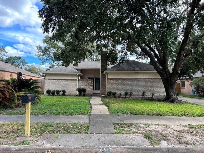 Building Photo - 7918 Midland Forest Dr Rental